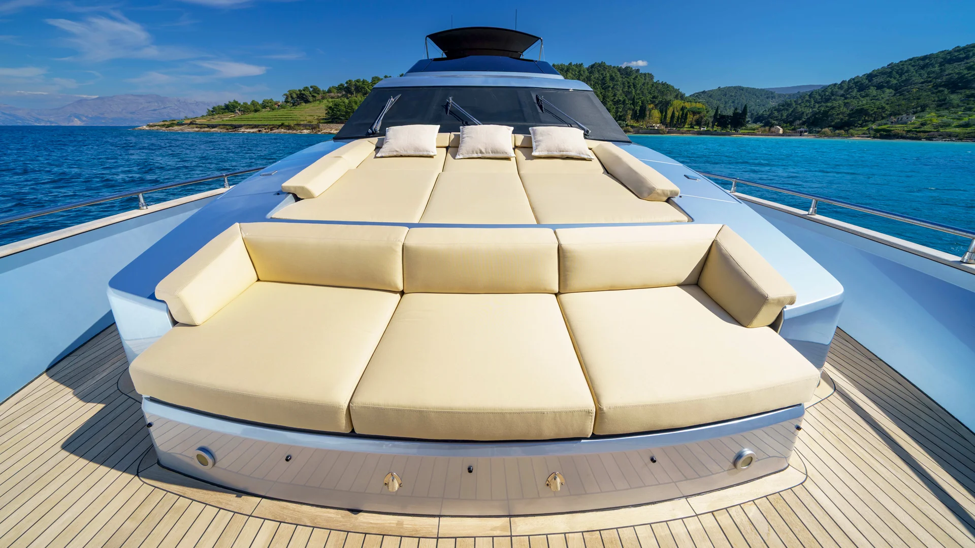 19 Phantom sun deck serenity
