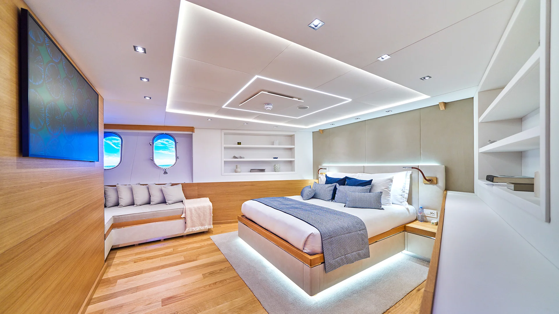 20 Argo VIP cabin